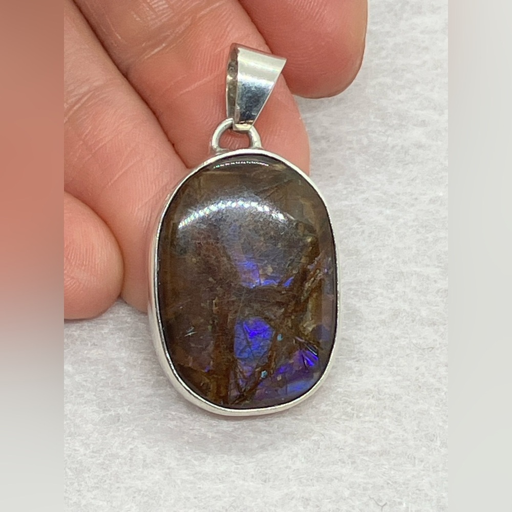 Vtg Navajo 925 Sterling Silver Brown Labradorite Pendant w Blue Flash